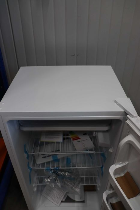 Хладилник Comfee RCD93WH2(E) 93L 86см Лек транспортен дефект