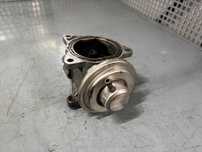 Egr volkswagen vw touran 1T1 2.0 tdi BKD Pierburg