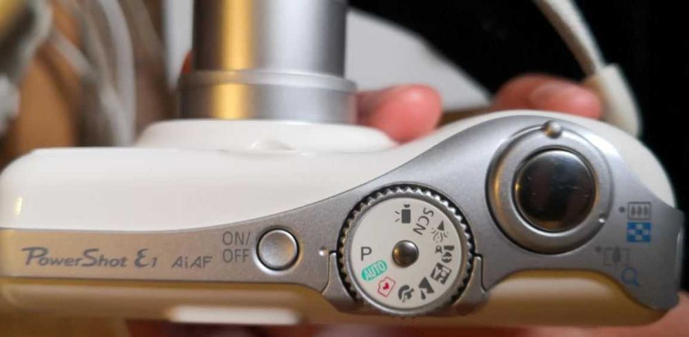 Фотоапарат Canon Powershot E1