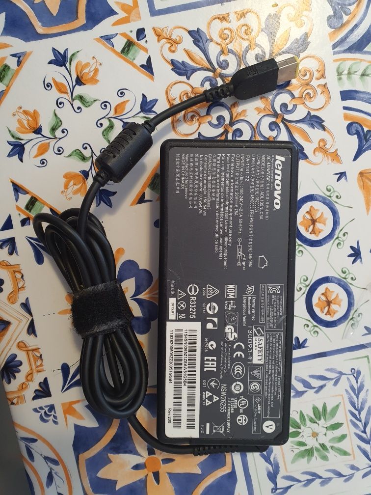 Alimentator incarcator laptop Lenovo 20v 4.5 amp 90 watt