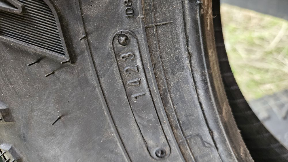 2бр гуми 205 16С 205 80 16 фалкен falken