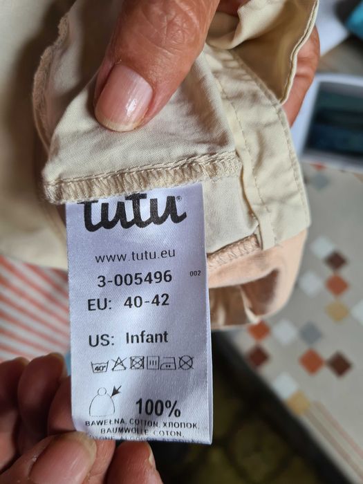 бебешка лятна шапка Tutu с UV защита