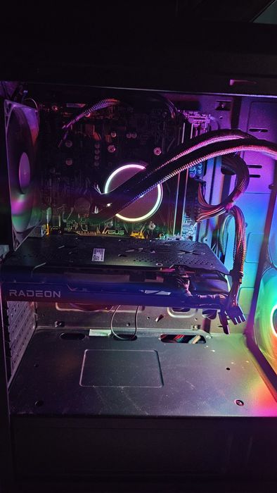 ryzen 7 5700x3d/32 gb ram/6650xt/650w/500gb samsung