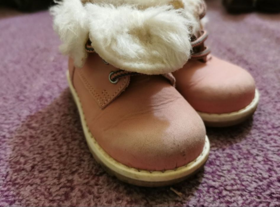 Ghetute îmblănite din piele 21