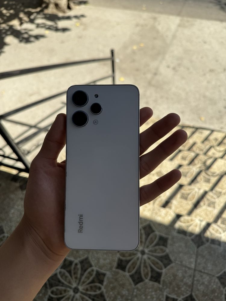 Redmi 12 128gb.