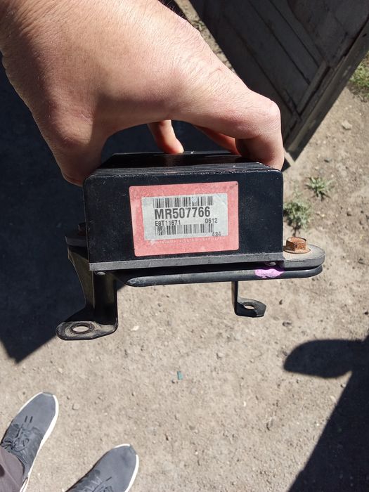 Продам блок управления форсунками mitsubishi pajero io