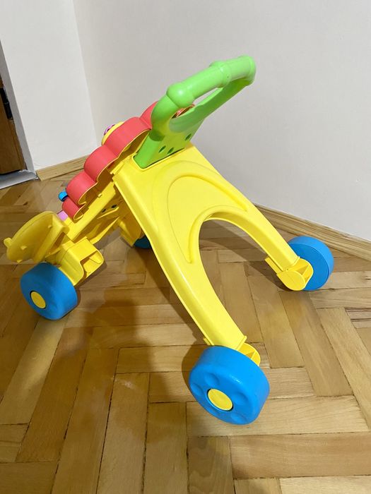 Уокър за прохождане с активен център