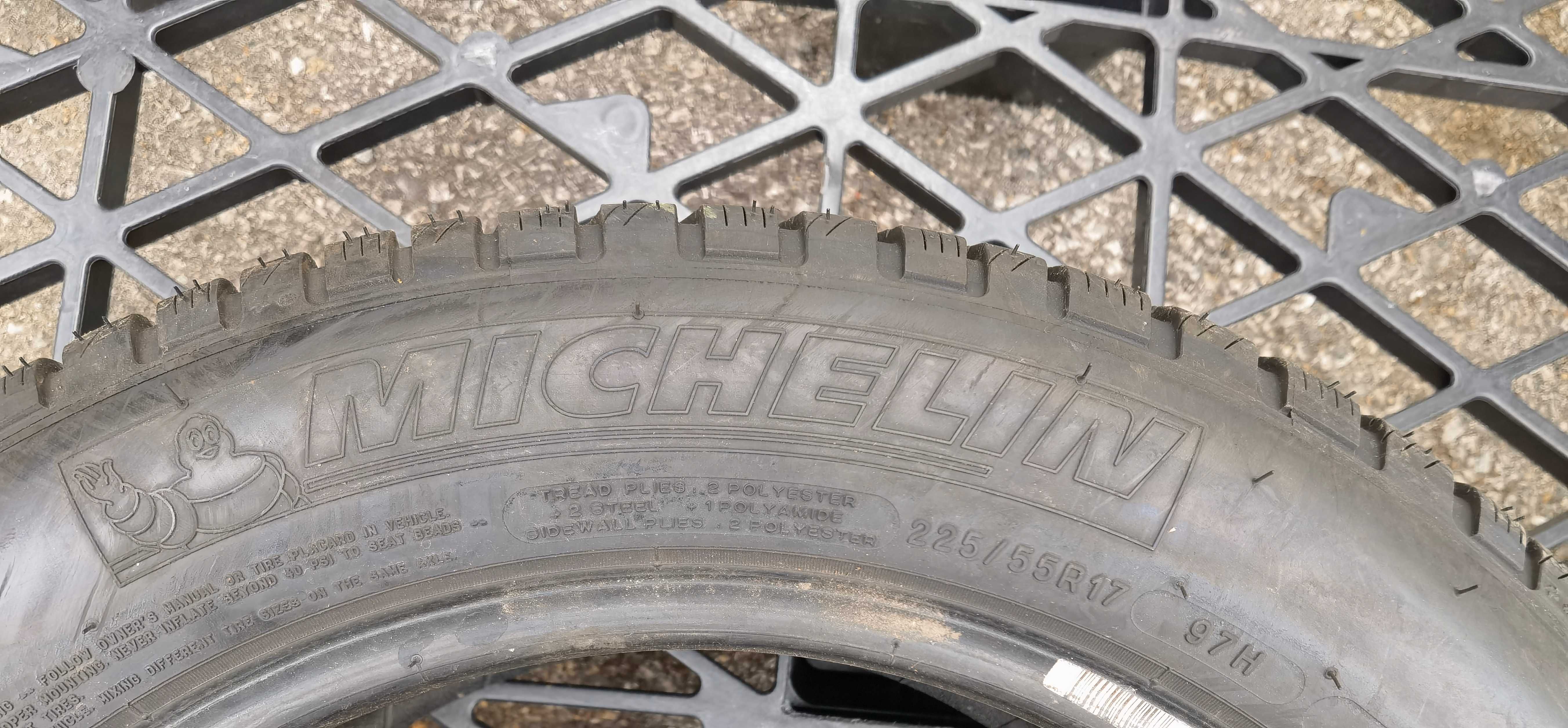 225 55 17  Michelin Runflat