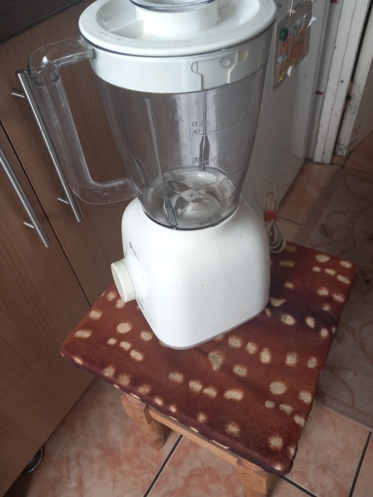 Blender Philips fructe și legume