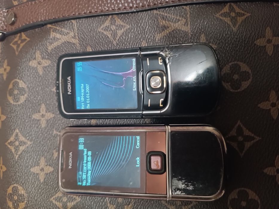 Assalom alekum Telefonlar sotiladi  Original 8600 Luna Va 8800 China