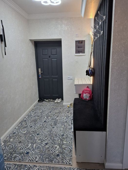 2 xonali kvartira sotiladi