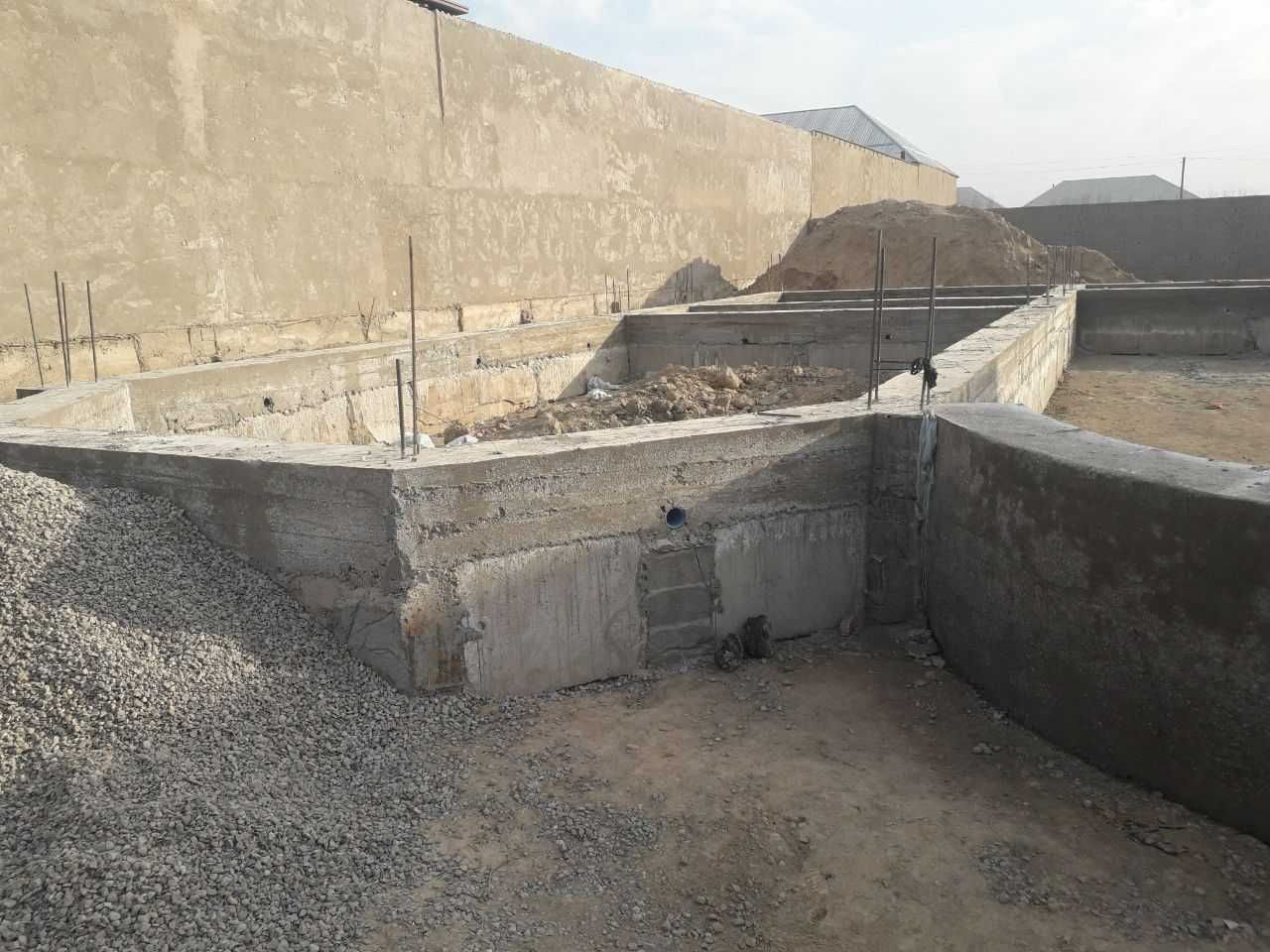 Yaxshi proektli betoni quyilgan yer 6 sotix Qarshi shahri Chorgumbaz