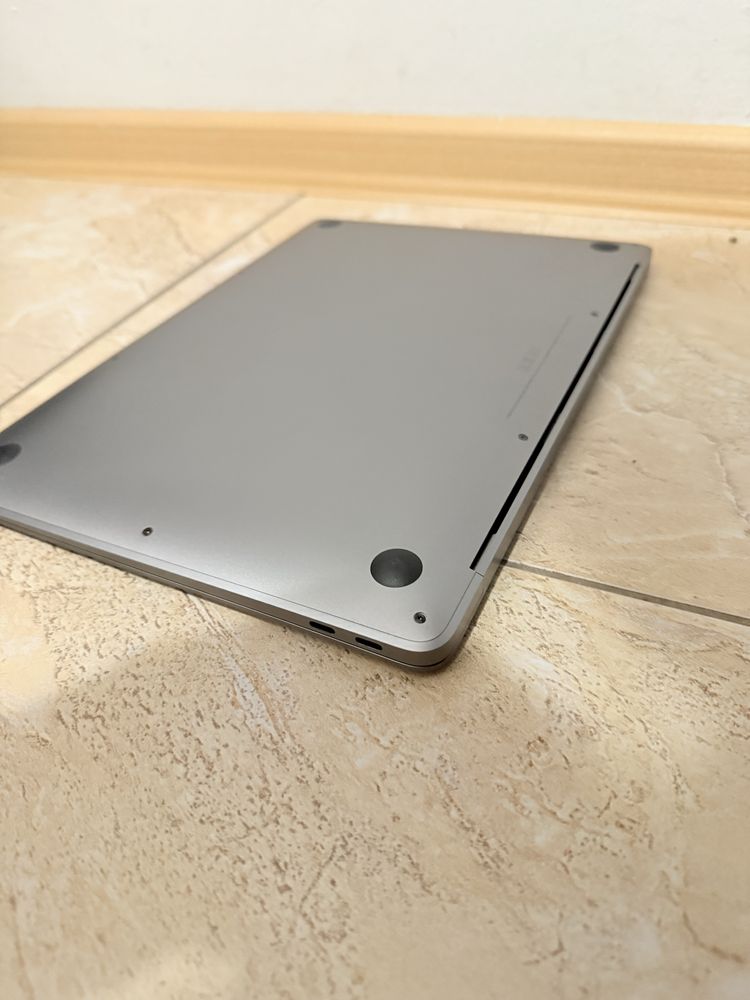 MacBook Air M1 A2337