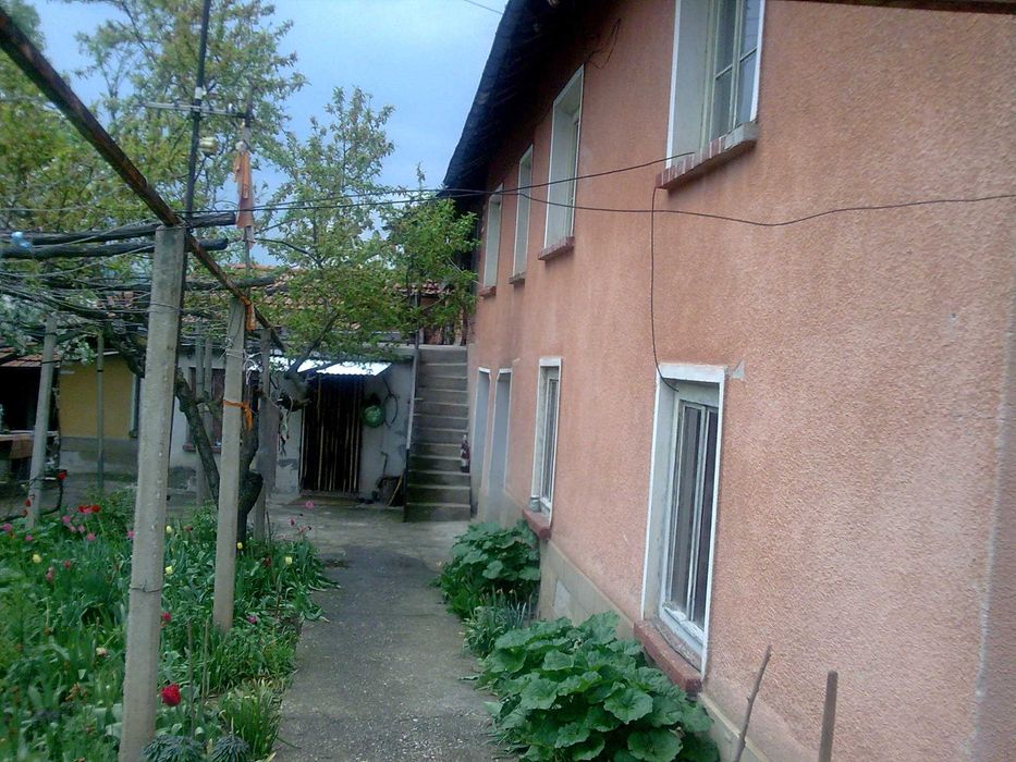 Продава се Къща в с. Гостиня, Област Ловеч - 200 кв.м за 235 €/кв.м - Снимка #10