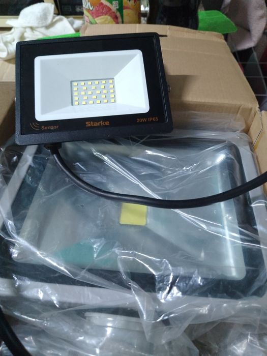 Proiector Romstal de stâlp de exterior.Calitativ.