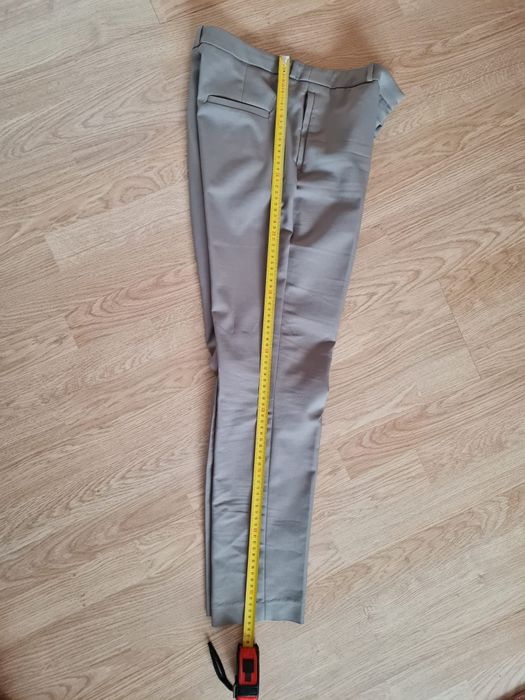 Pantaloni casual HM 38