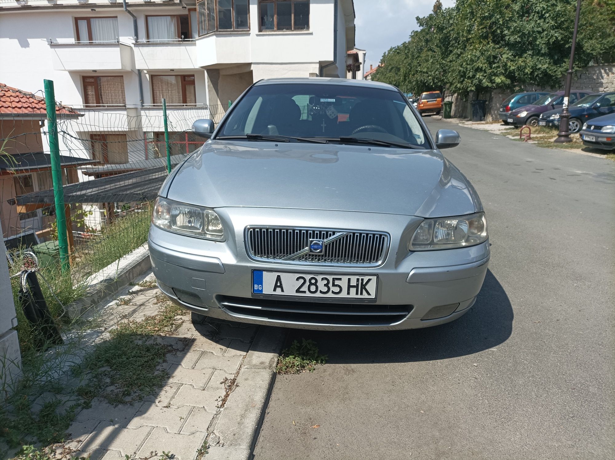 Продавам Volvo V70