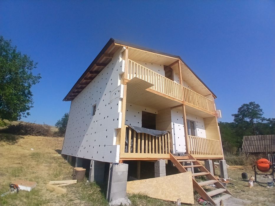 Casa cu mansarda la cheie