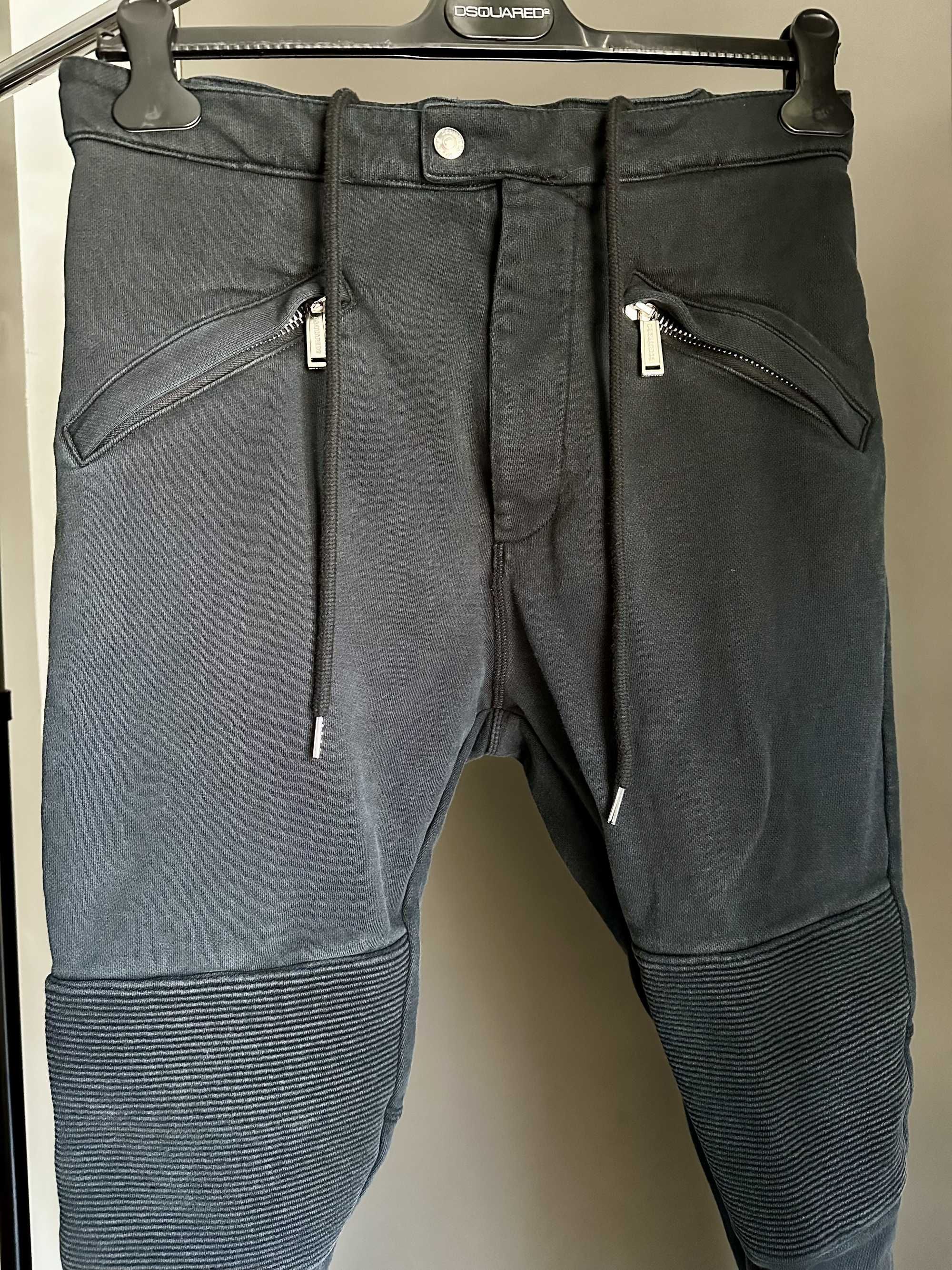 Оригинално долнище (joggers) на Dsquared2. Цвят черен. Размер М. ТОП