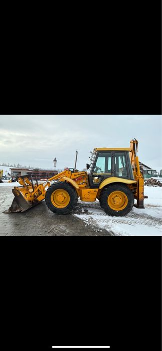 Buldoexcavator JCB 4 cx impecabil  6200 ore de functionare