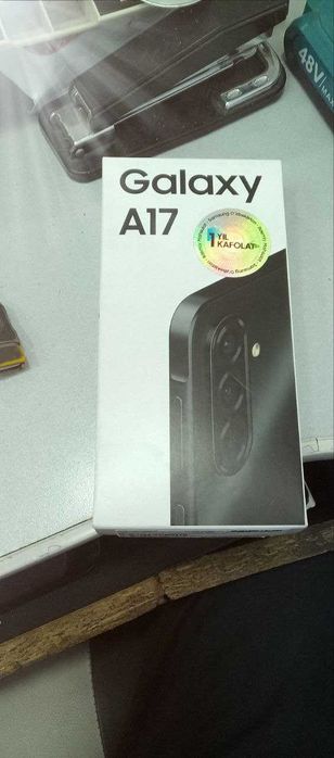 Samsung galaxy A17 yengi ochilmagan IMEI dan o`tgan ikkita simkartayam