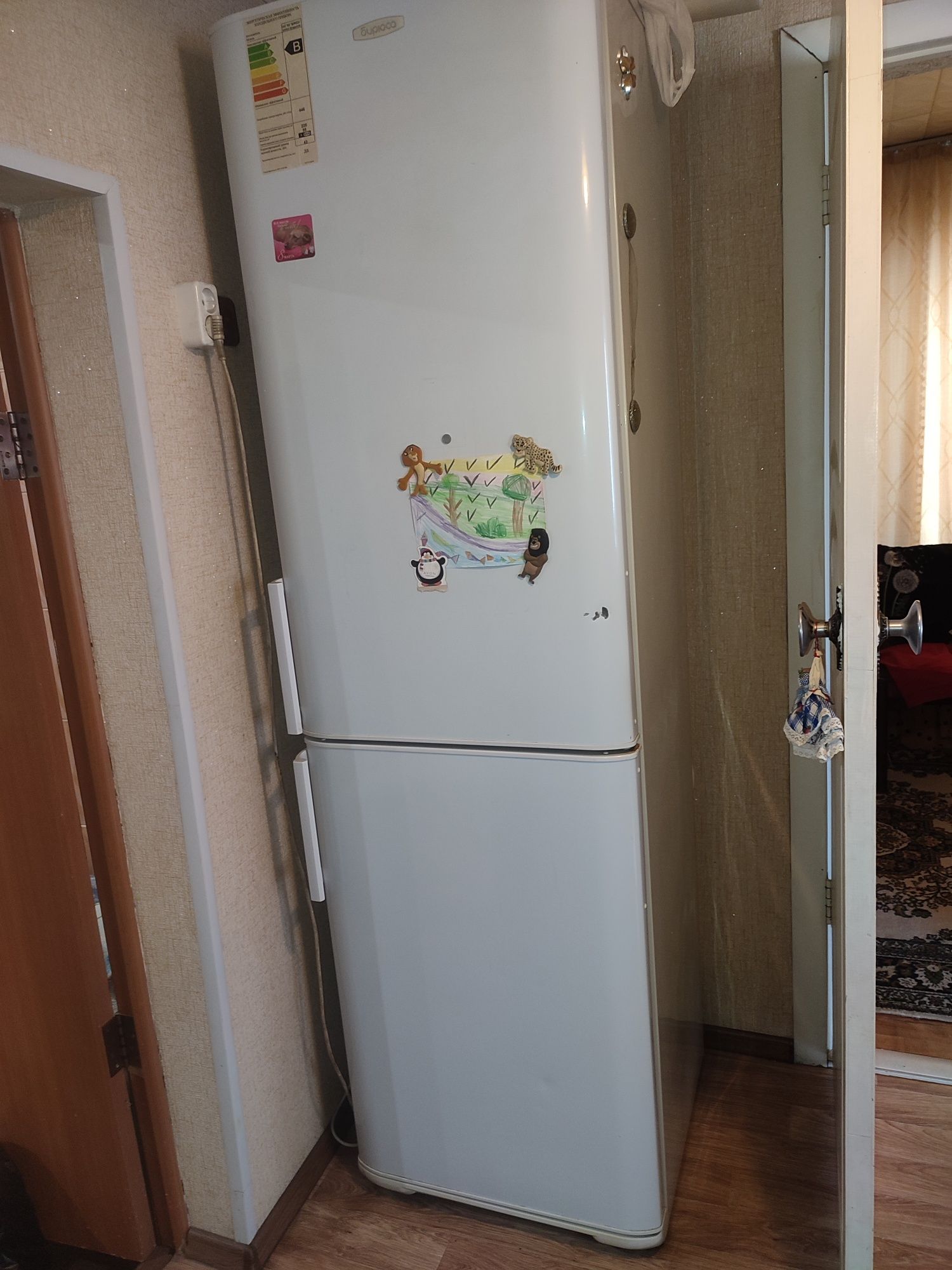 Продам холодильник