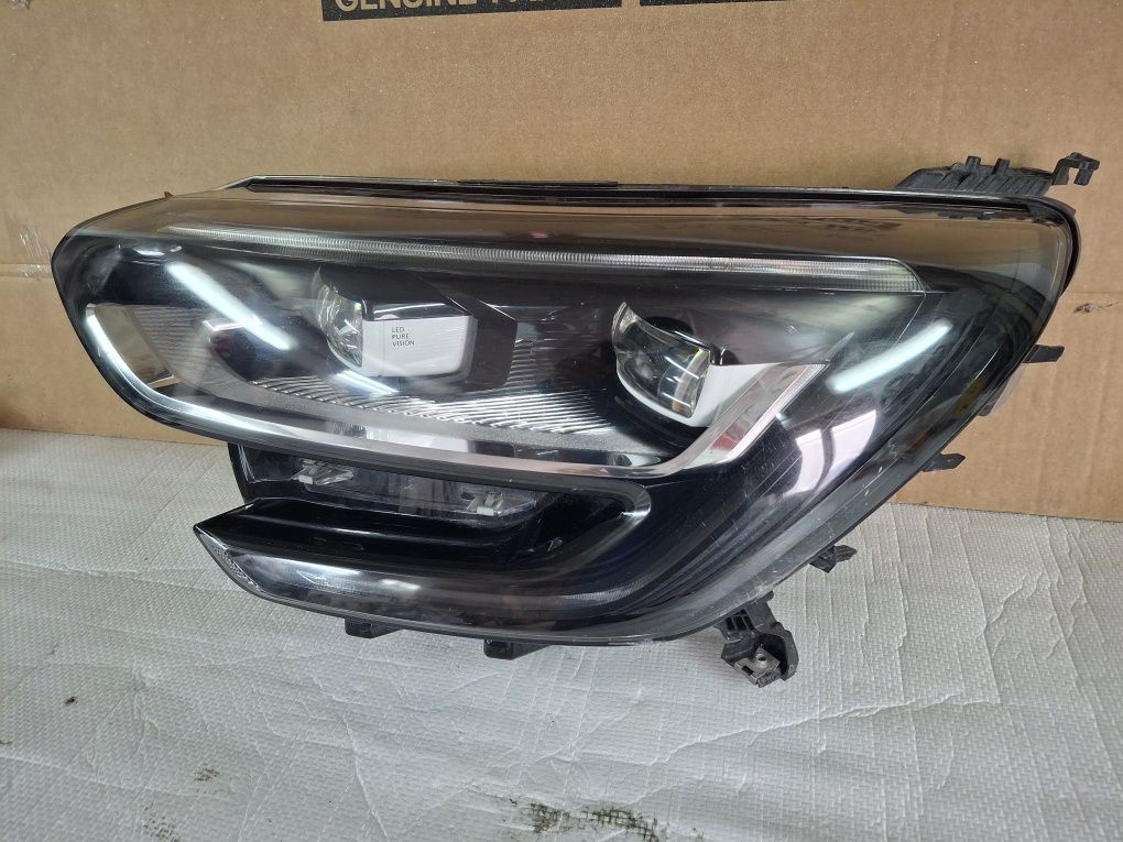 Far stanga ful led Renault Megane 4 dupa 2015