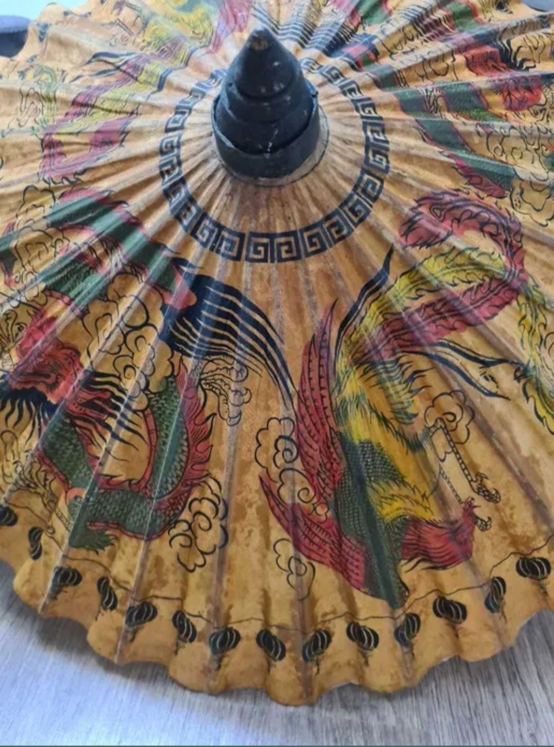 Umbrela veche/ vintage /de colectie din hartie de orez pictata manual