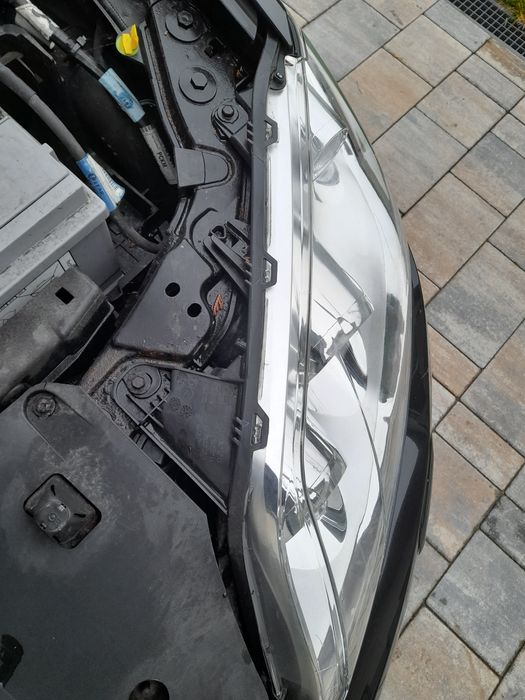 Faruri Far Stanga Dreapta Cu Lupă Renault Laguna III 3/2007-2010