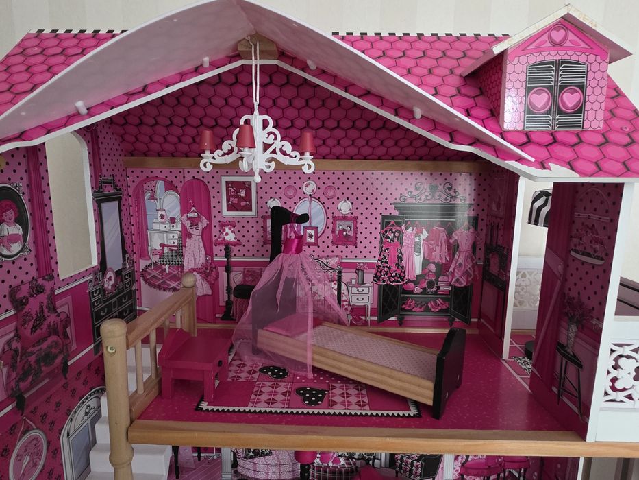 Vând casă de păpuși Amelia