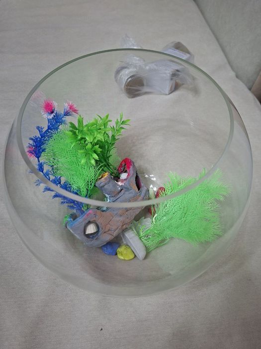 Аквариум сотилади 10 л