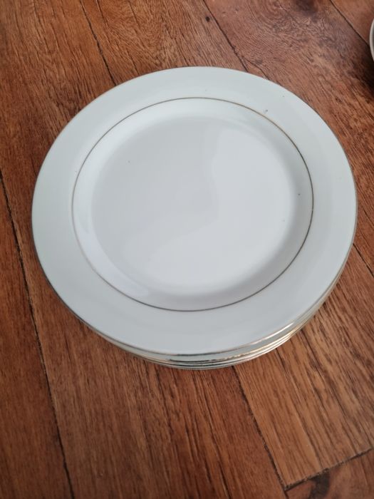 Продам тарелки большие