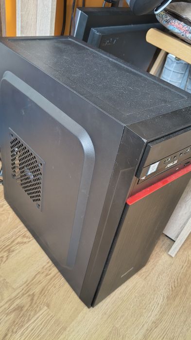 Calculator unitate gaming Quad Core 8 gb ram SSD HDD video amd hd7750