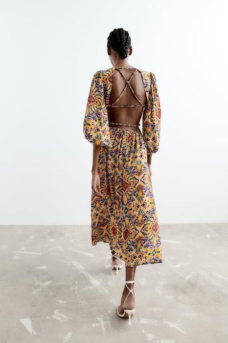 Рокля с изрязани детайли “Zara”