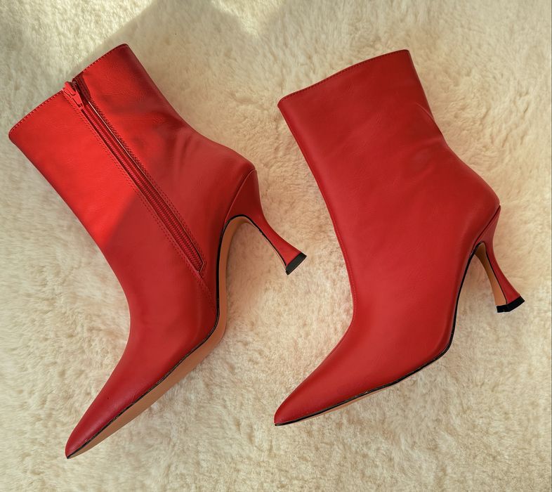 Cizme rosii cu toc