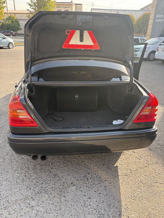 Мерседес Бенз w202