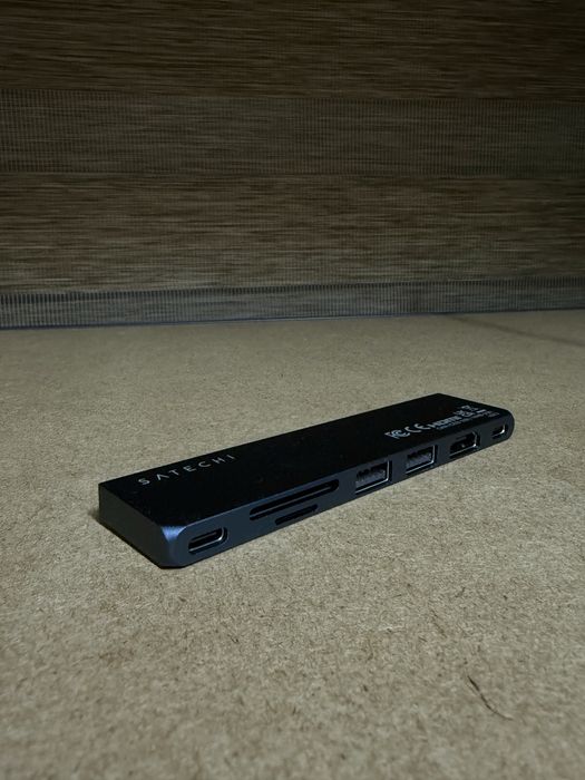 Macbook Air M2 Midnight 512Gb impecabil, magic mouse, hub, husa