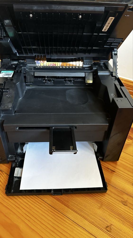 принтер  canon 3010  3/1  sotiladi kam ishlaga-6800 list chiqargan