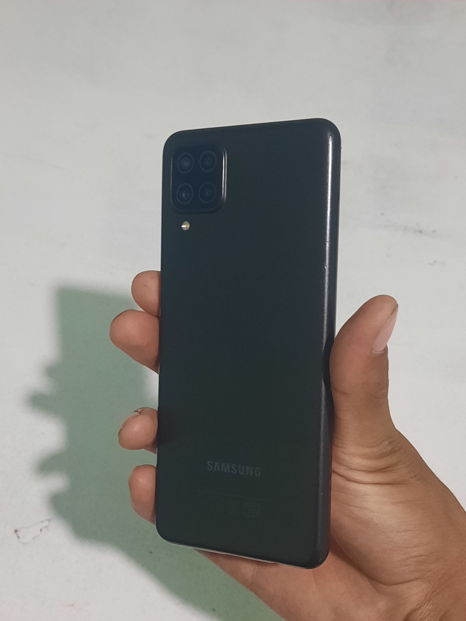 Samung A12 Telefoni