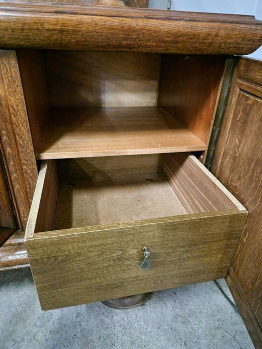 Уникално красив контрабюфет дресоар