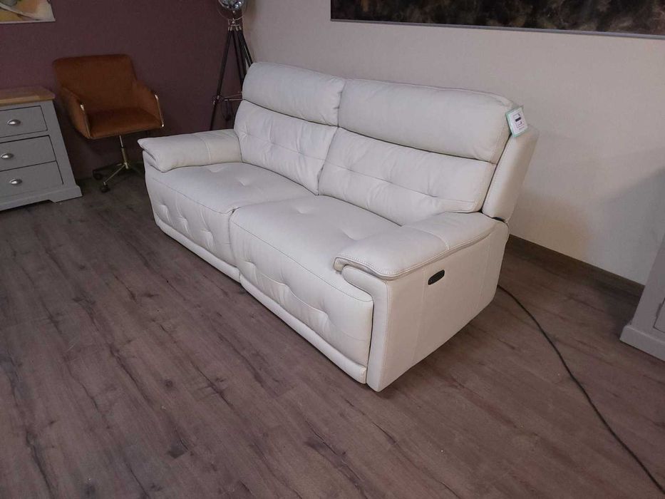 Дизайнерски светло кремав кожен диван тройка с ел релакс механизъм