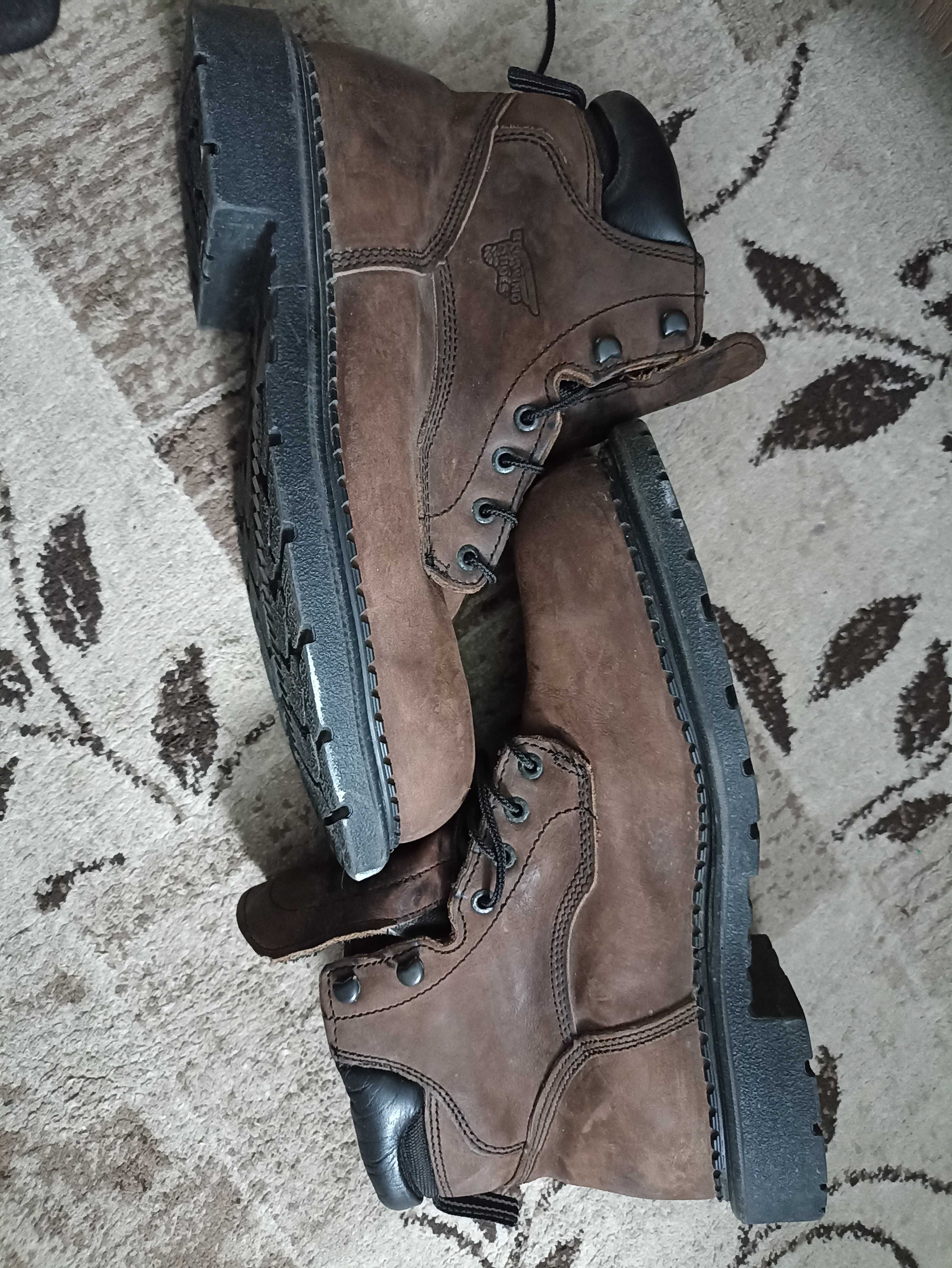 Продам спецобувь Red Wing