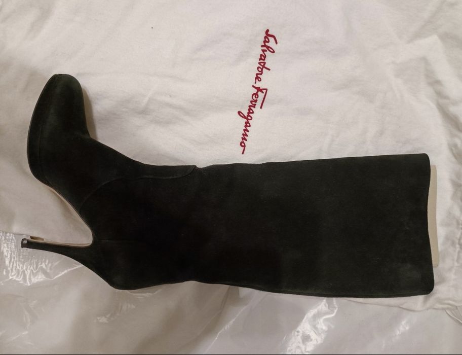 Сапоги замшевые Salvatore Ferragamo