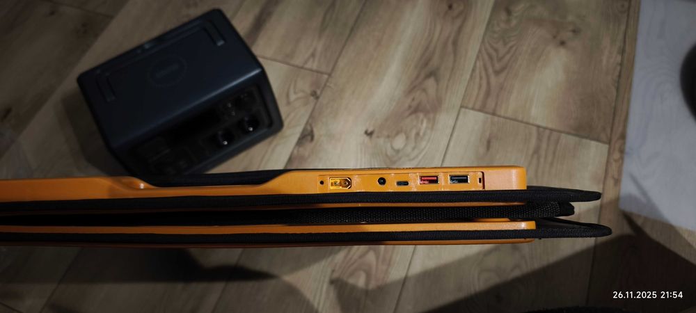 Vand statie electrica portabila Bluetti EB55 si panou solar 200W