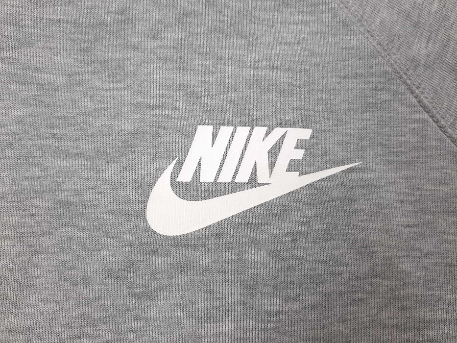 Nike Tech Fleece Cape - Оригинално дамско горнище размер M