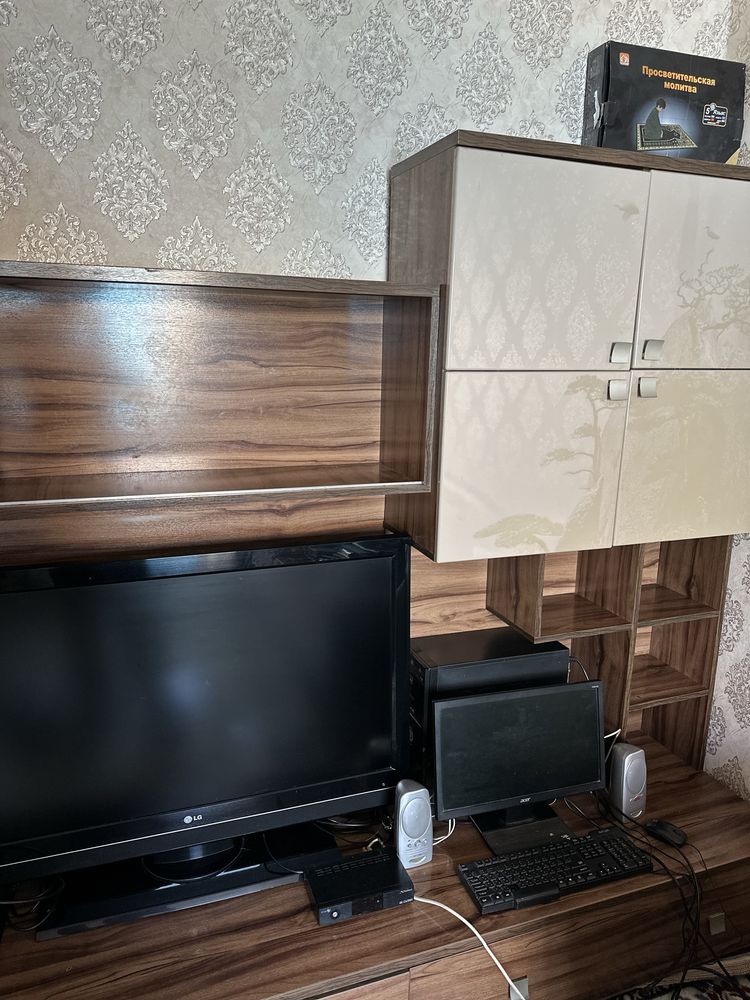 Срочно продам стенку не дорого так как переезжаю в другой город
