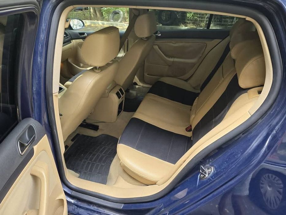 Volkswagen Golf V 1.6 i