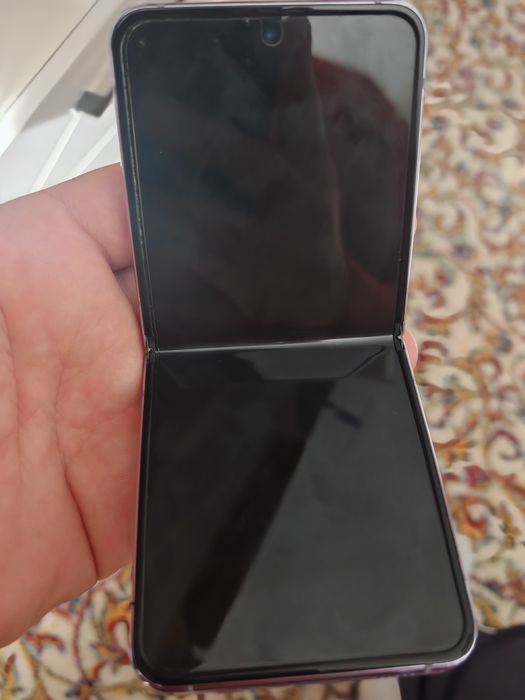 Samsung Galaxy Z Flip4