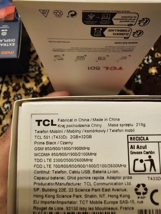 Vand 3 telefoane, motorola, tcl tcl