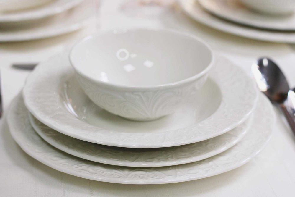 Сервиз за храна 24 части лукс